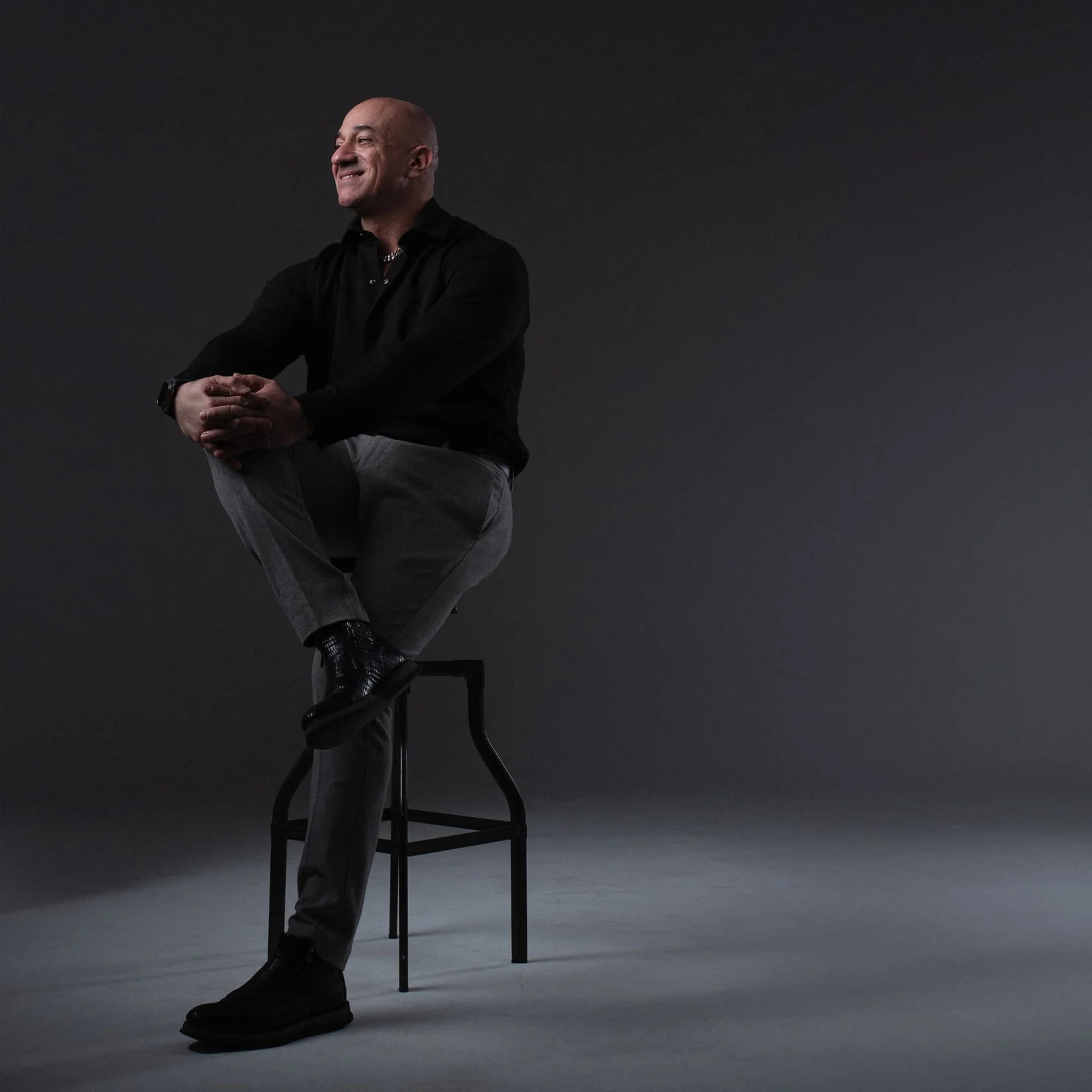 Akmal Kadri, sports medicine specialist and fitness coach, arms crossed